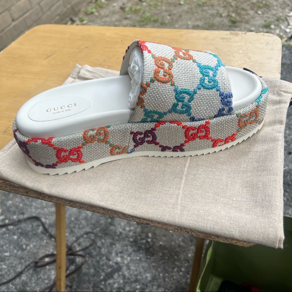 Gucci sandals